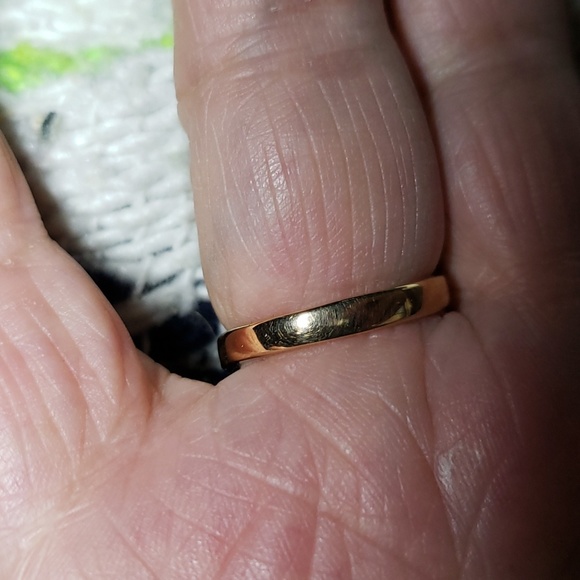 Ladies ring - Picture 2 of 2